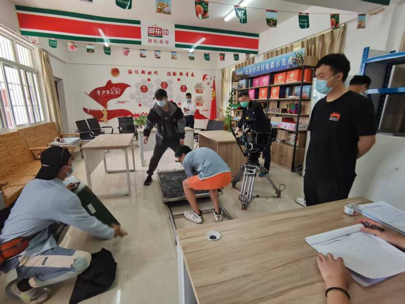 钟山区广告片拍摄公司：极简主义践行者，少即是多的视觉哲学